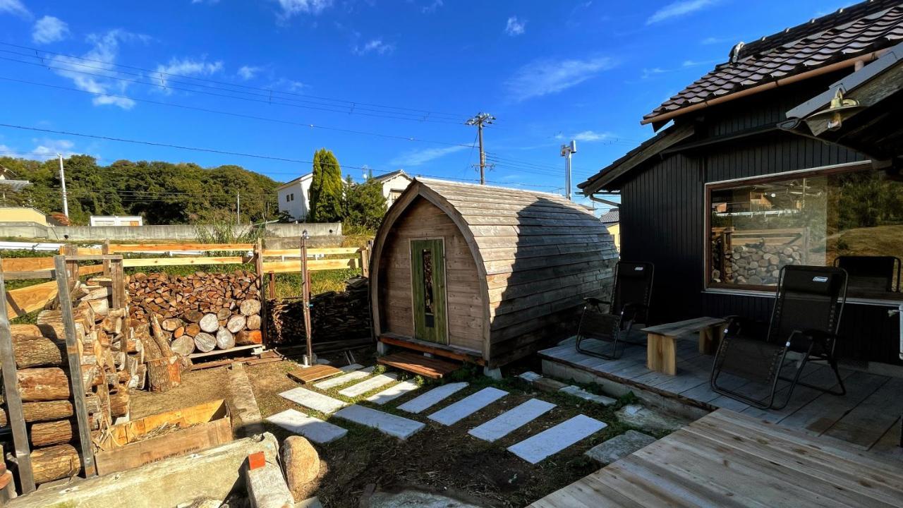 淡路島の古民家1棟貸切宿 サササウナ 薪ストーブサウナとタイハーブ蒸気浴 Exterior foto